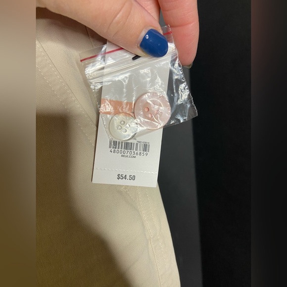 NWT Crown and Ivy 3/4 khakis - Picture 2 of 4